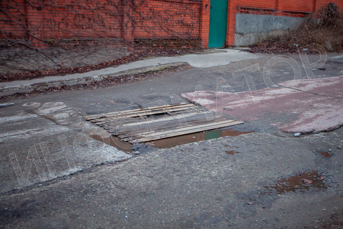 Лужи тоже имеются Лужи тоже имеются