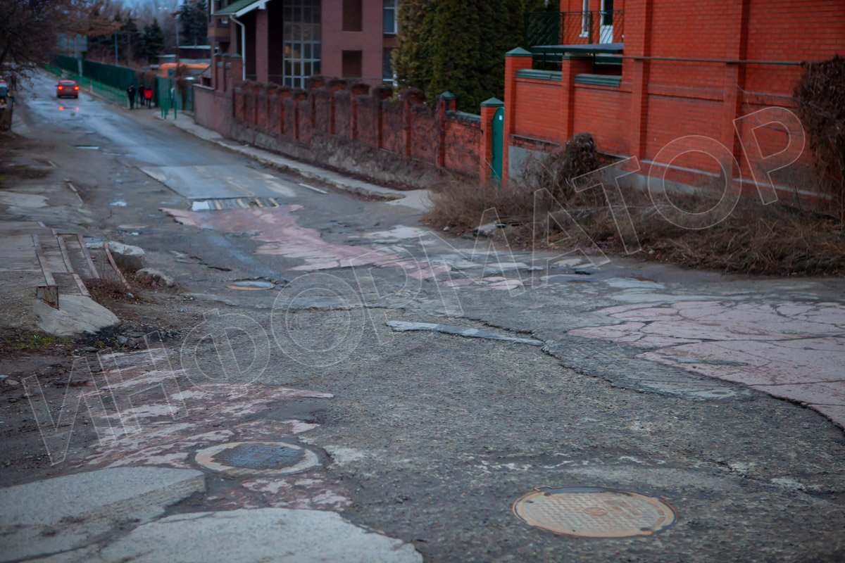 На ремонт Крестьянского спуска планируют потратить крупную сумму На ремонт Крестьянского спуска планируют потратить крупную сумму