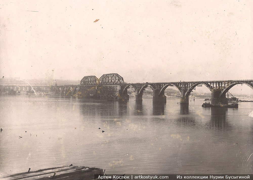 Установили 22 опоры металлического моста, которые спроектировал академик Передерий