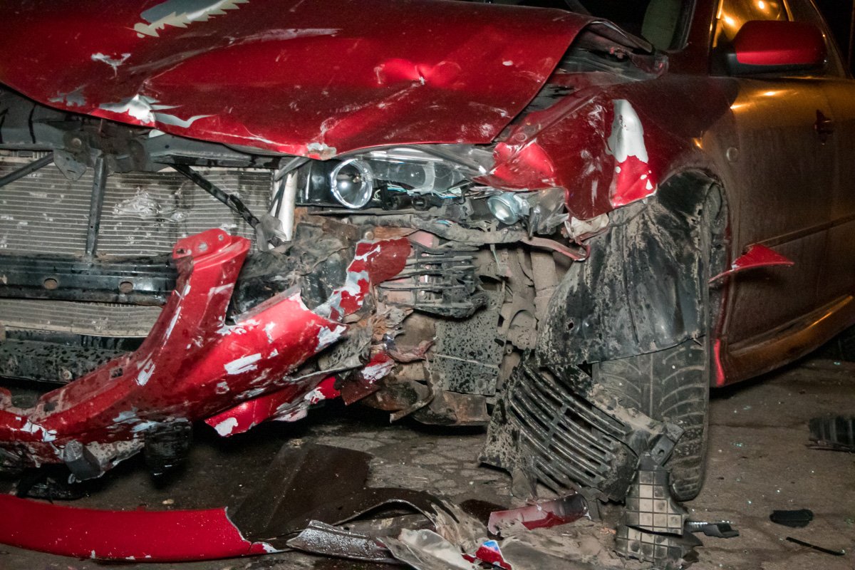 Автомобили получили сильные повреждения