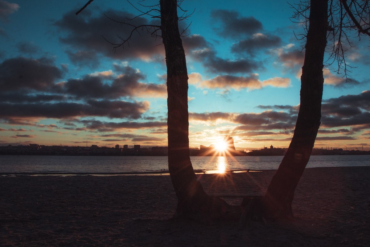 Солнце вот-вот исчезнет Солнце вот-вот исчезнет