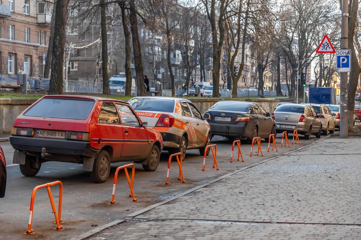 На грядущем исполкоме решат, как изменить парковку на этом месте На грядущем исполкоме решат, как изменить парковку на этом месте