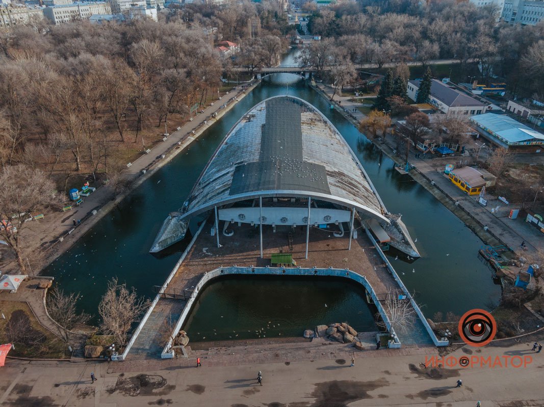 Летний театр не в лучшем виде