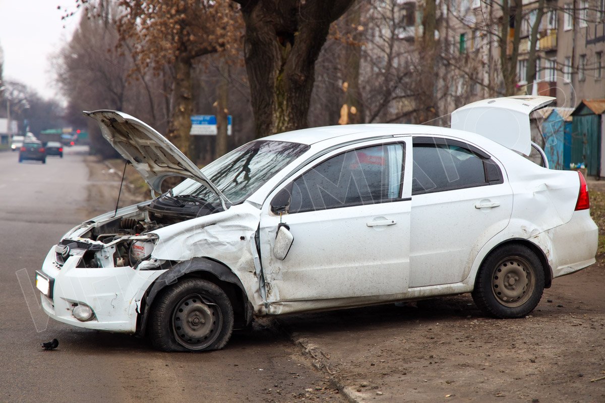 Водитель ЗАЗ остался цел и невредим Водитель ЗАЗ остался цел и невредим