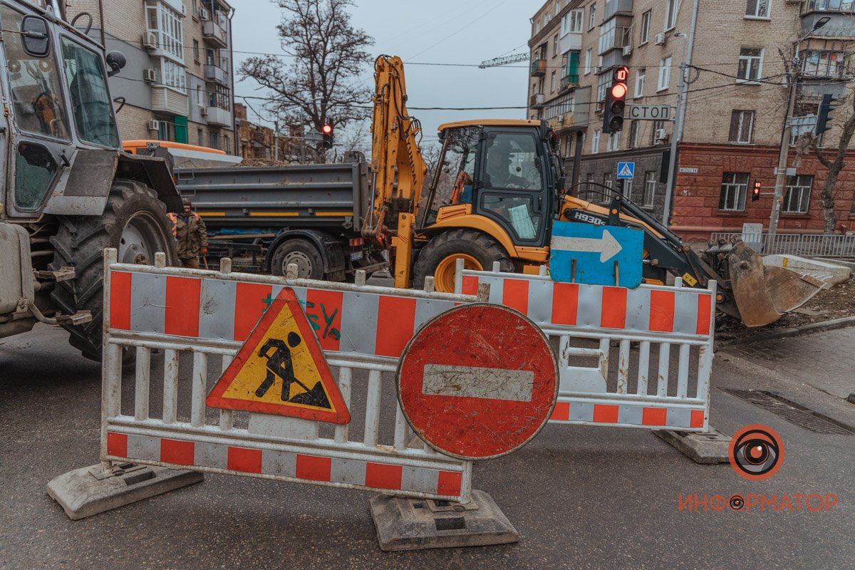 Вместе с тем, двигаться по Гоголя можно в обоих направлениях Вместе с тем, двигаться по Гоголя можно в обоих направлениях