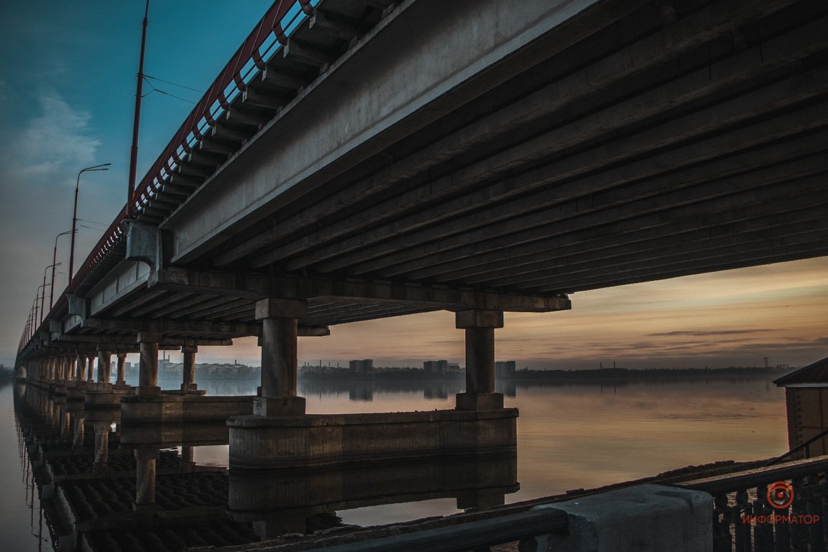 Город становится каким-то спокойным, что ли... Город становится каким-то спокойным, что ли...