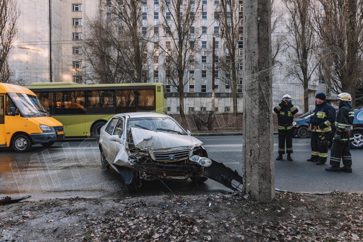 Авария произошла на улице Криворожской