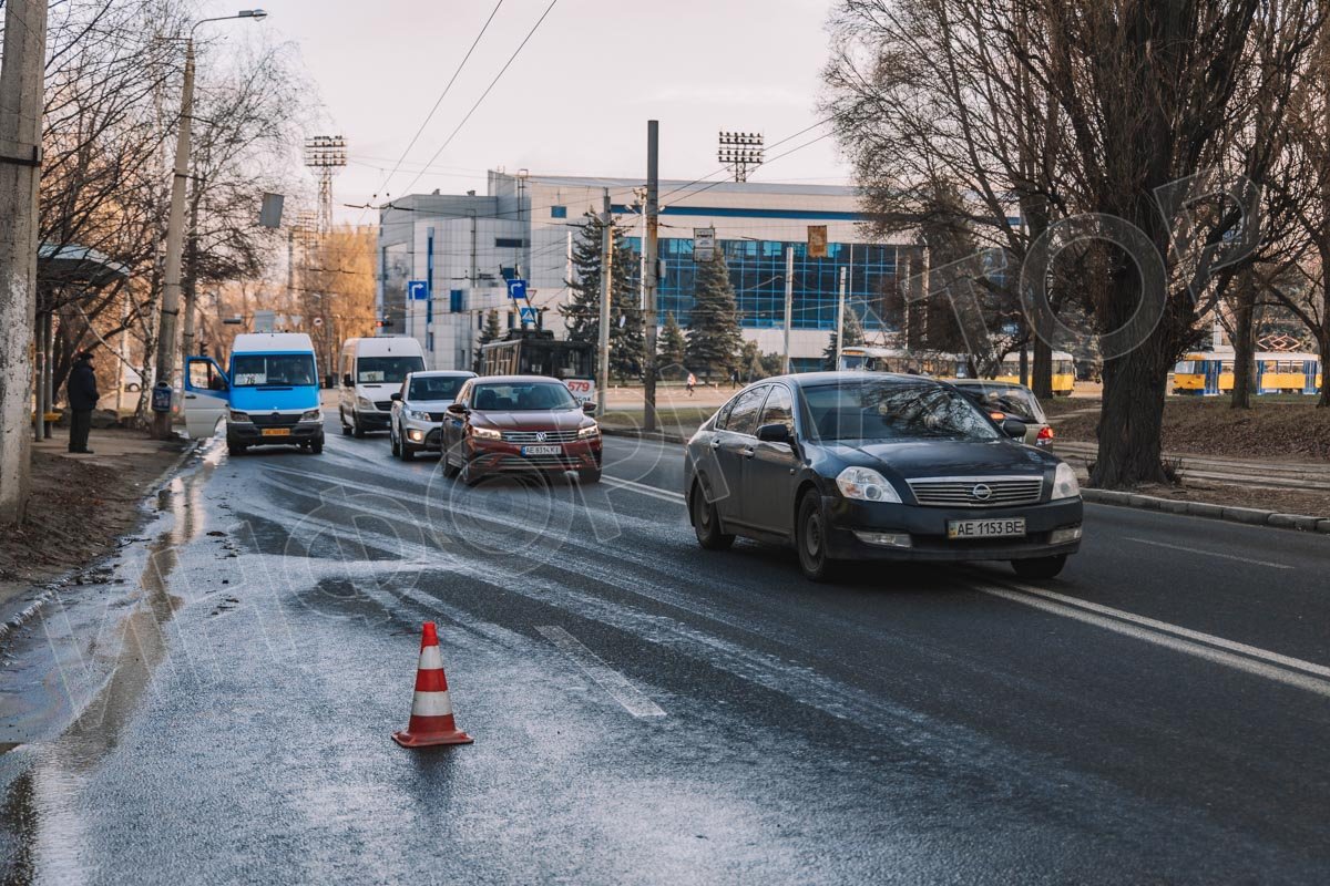Занята крайняя правая полоса по направлению к Рабочей