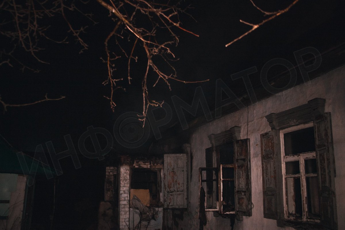 В доме жил один мужчина