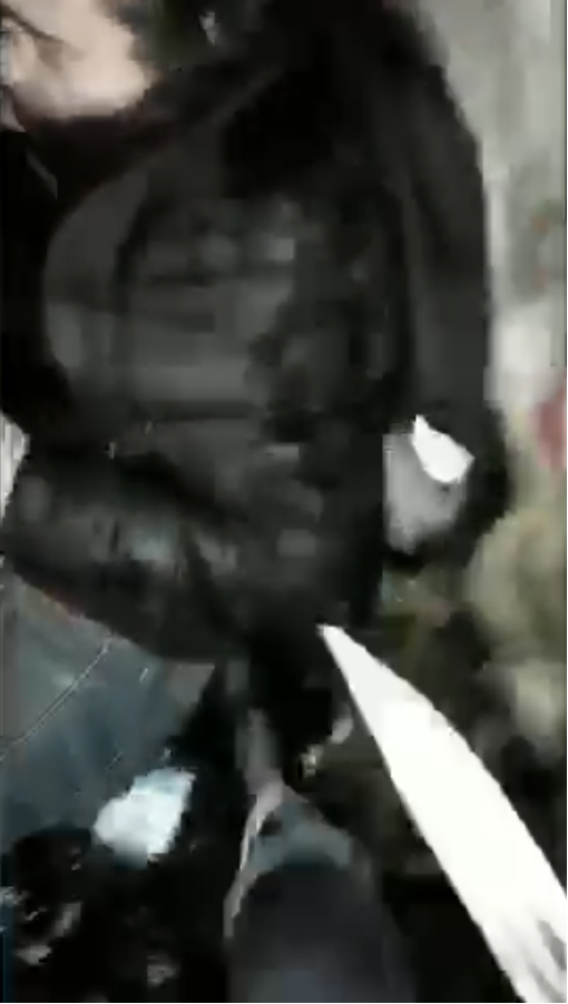 В Днепре 19-летний парень порезал мужчину, снял это на телефон и выложил в сеть 1