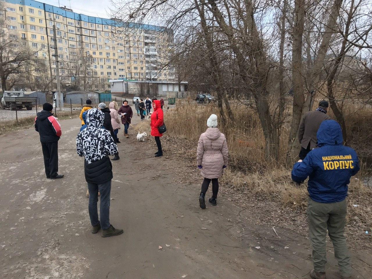Местные жители встретились с активистами и юристом Местные жители встретились с активистами и юристом