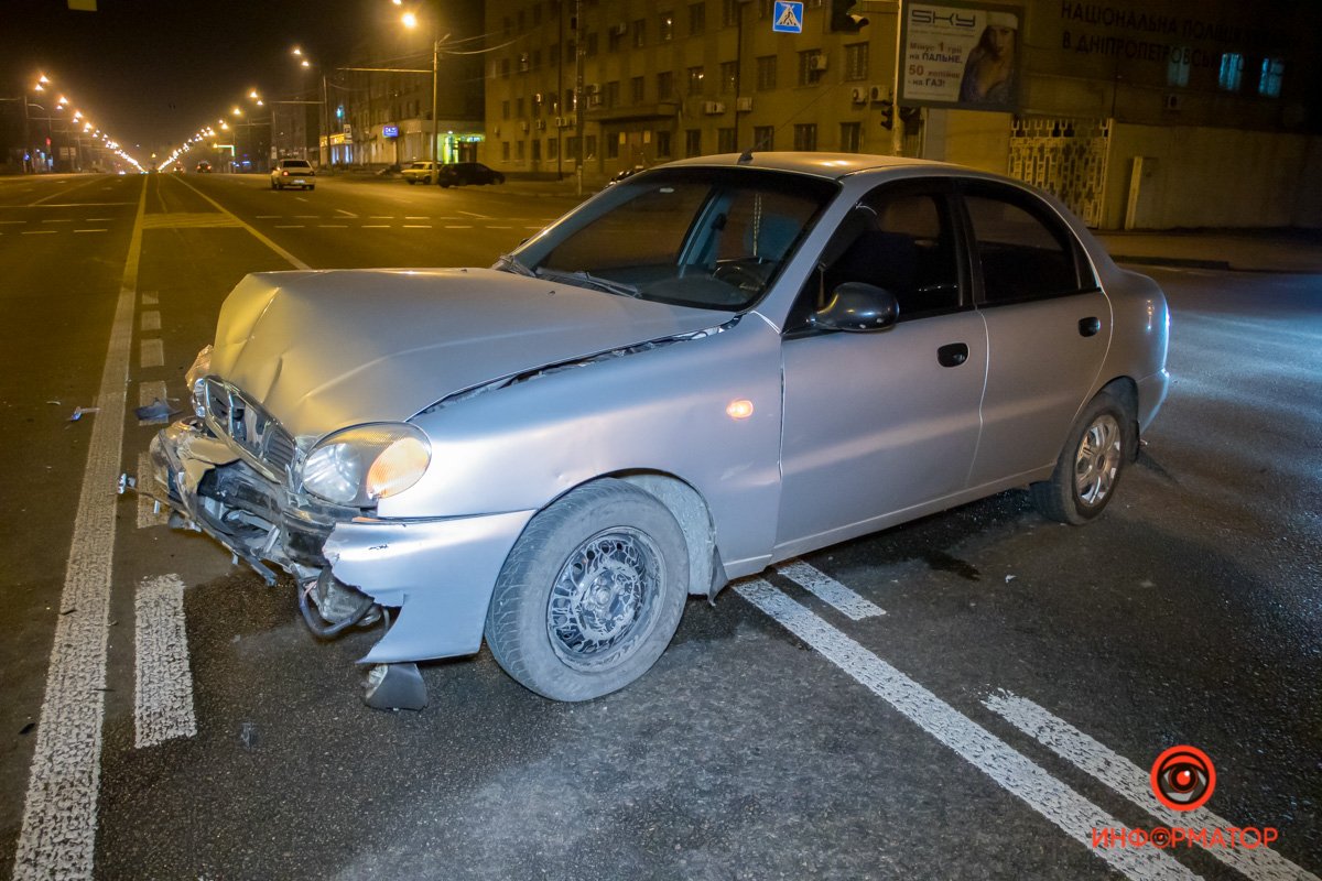 Lanos выезжал с улицы Богдана Хмельницкого