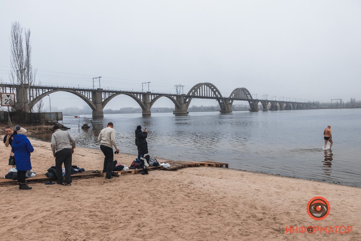 В пуховичке куда уютнее, чем в холодной воде В пуховичке куда уютнее, чем в холодной воде