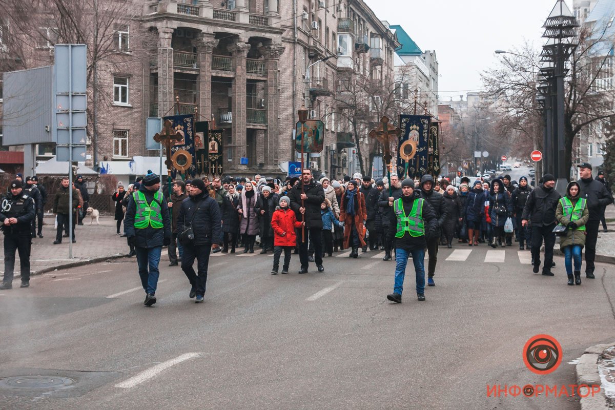 Все шли организованно и мирно Все шли организованно и мирно