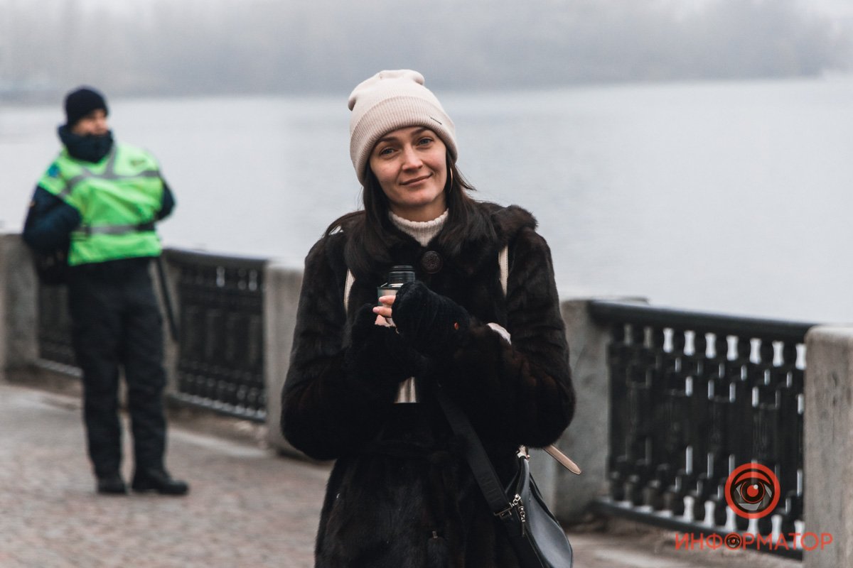 и с термосом чая и с термосом чая