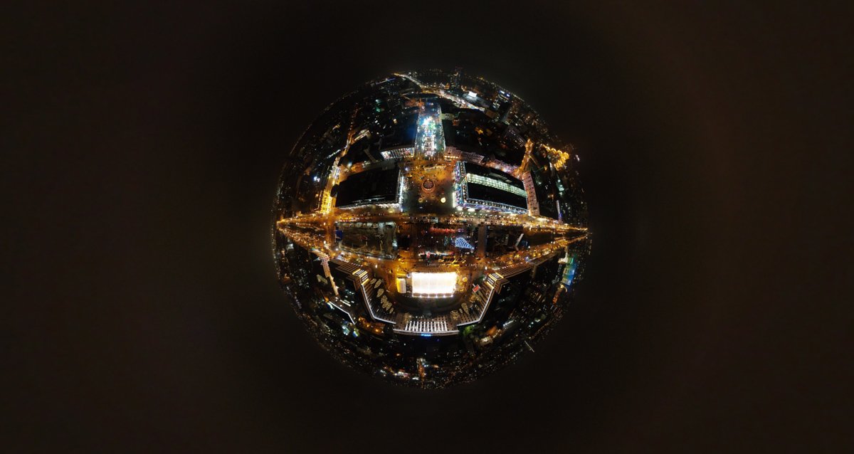 На каждой улице бурлит жизнь На каждой улице бурлит жизнь