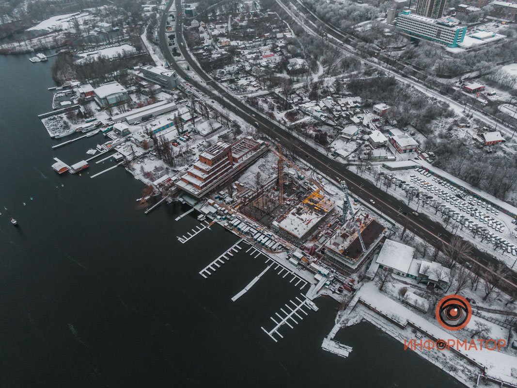 и тьма вдвойне сильнее света; и тьма вдвойне сильнее света;