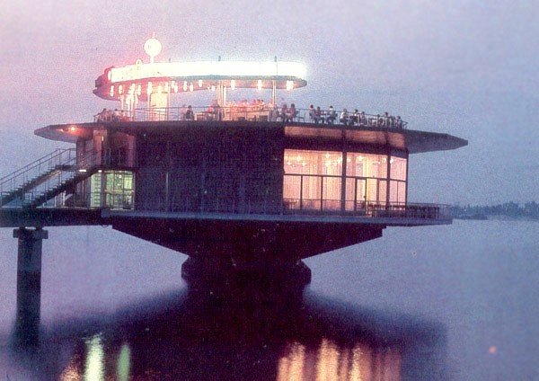 Романтичный облик города Романтичный облик города