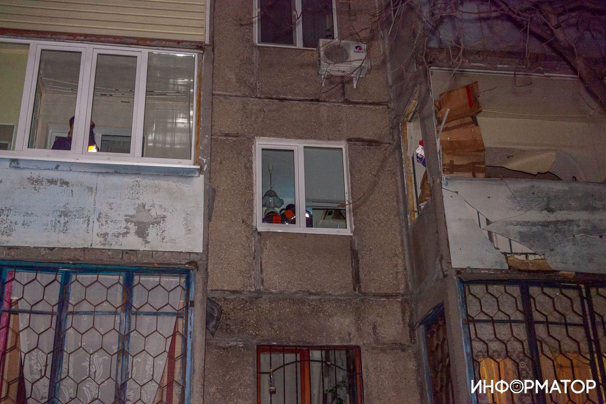 В Днепре на Софьи Ковалевской в квартире взорвали петарды: двое пострадавших, одному оторвало руку 2