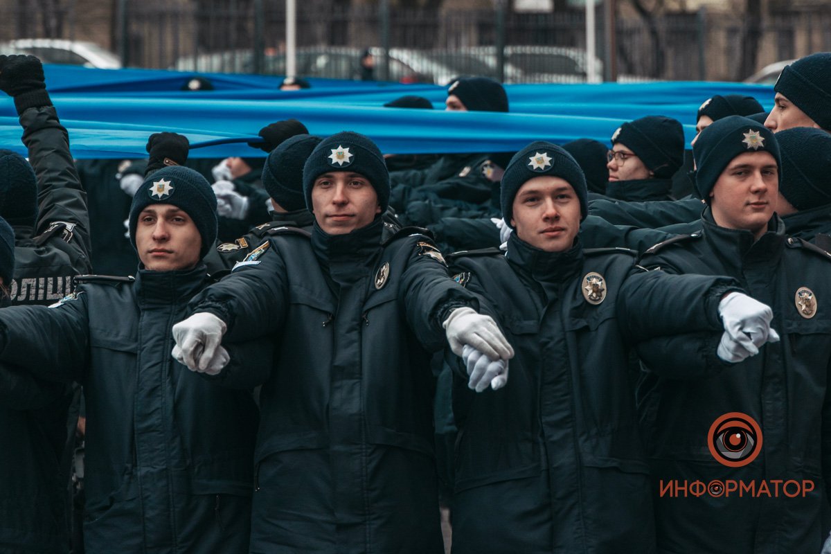 Курсанты стояли плечом к плечу