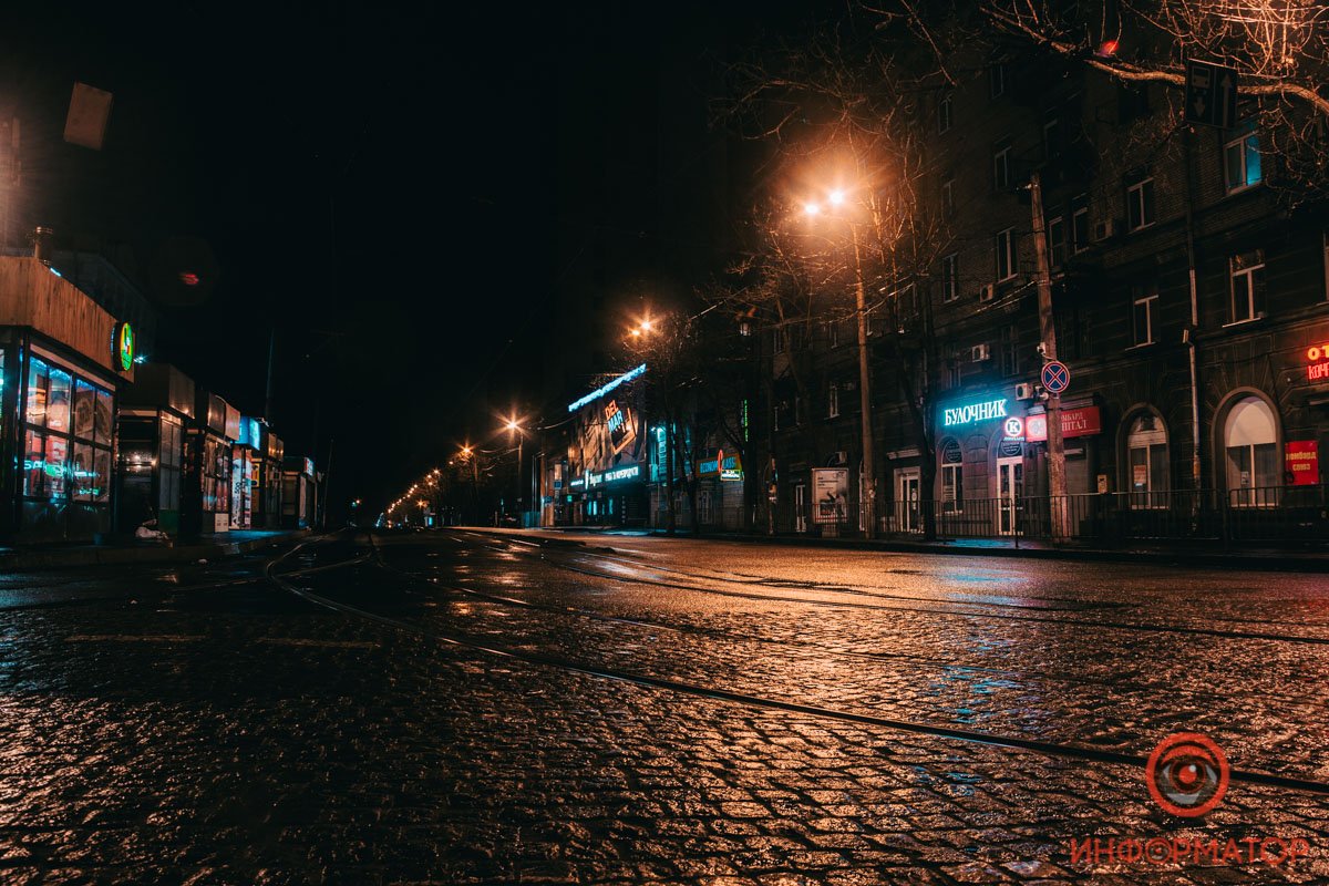 Удивительно наблюдать, как пустуют оживленные места города Удивительно наблюдать, как пустуют оживленные места города