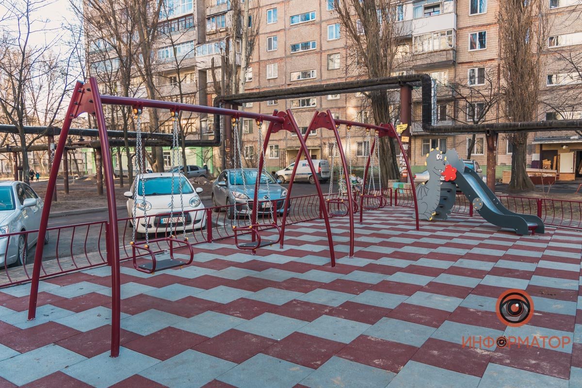 И хотя положительных отзывов о детском комплексе больше, чем негативных, последние все же имеются И хотя положительных отзывов о детском комплексе больше, чем негативных, последние все же имеются