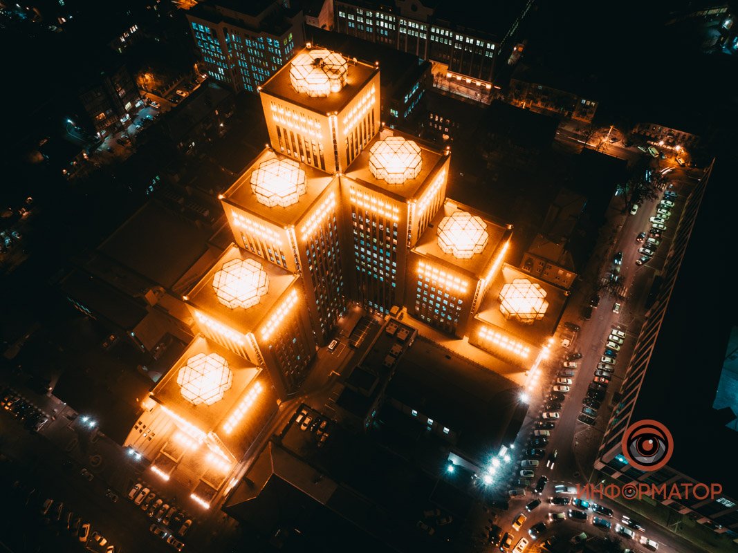 Проспект, уходящий к реке Проспект, уходящий к реке