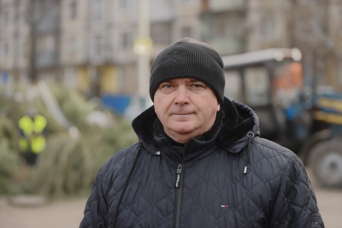 Об утилизации новогодних деревьев рассказал Виталий Слепцов