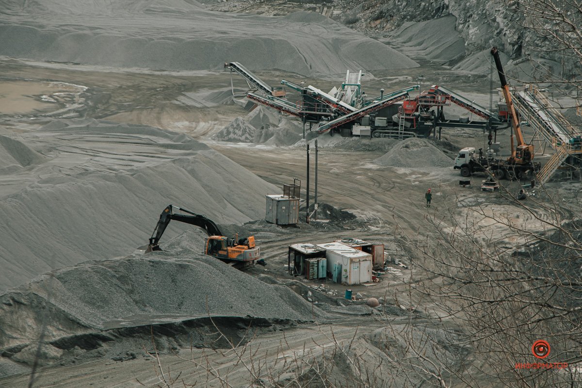 Работа кипит