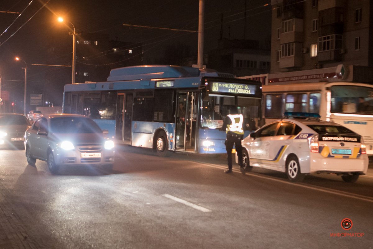 Проезд затруднен Проезд затруднен