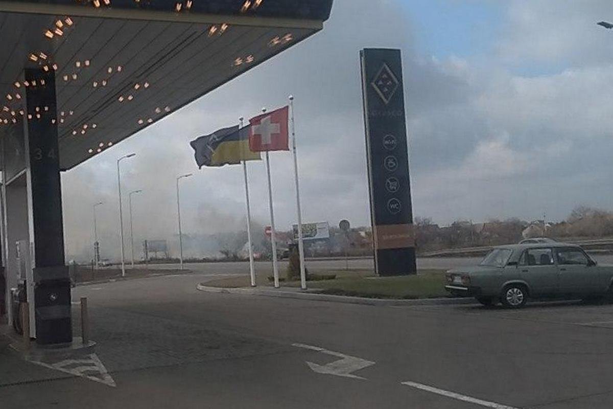 Дым был виден с заправки GLUSCO