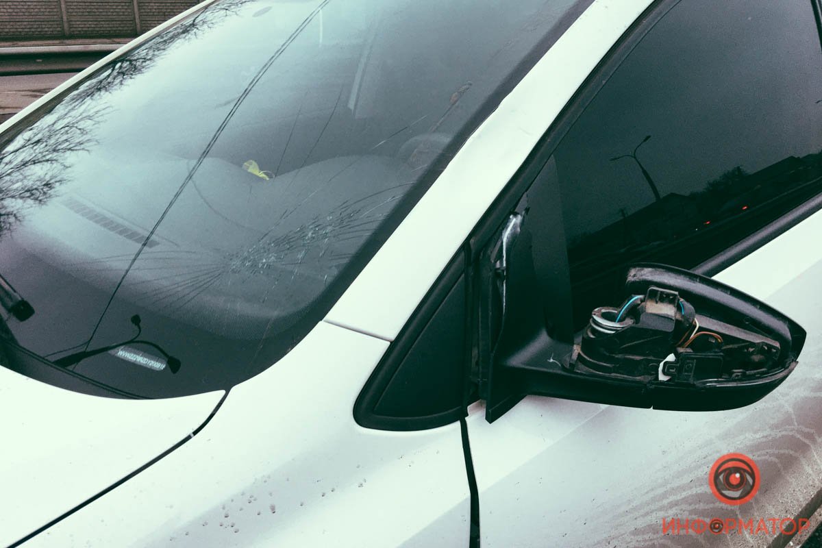 У женщины рассечена голова, у ребенка - травмирована нога У женщины рассечена голова, у ребенка - травмирована нога