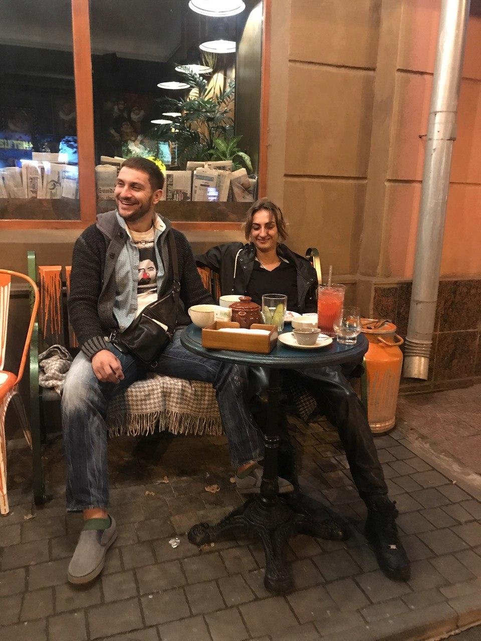 В День Влюбленных жители Днепра рассказали о любви, первом свидании и секретах отношений 3