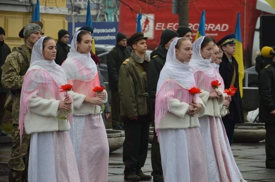 Героев почтили минутой молчания Героев почтили минутой молчания