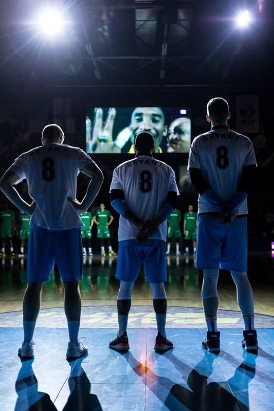 Игроки почтили память Коби Брайанта