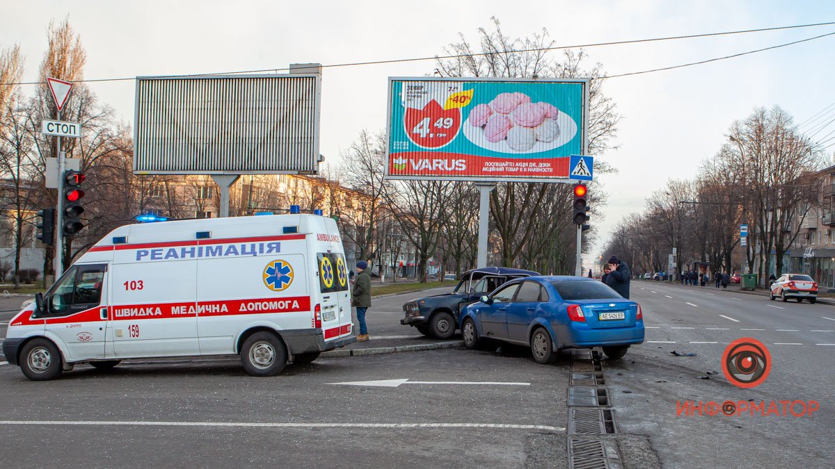 В результате аварии пострадал водитель ВАЗ