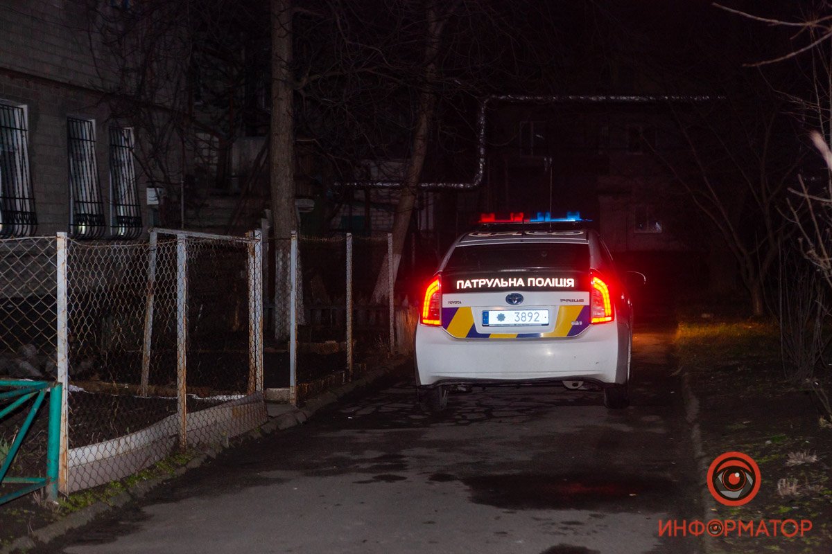 Пострадавших доставили в 16-ю горбольницу, нападавшего - в райотдел Пострадавших доставили в 16-ю горбольницу, нападавшего - в райотдел