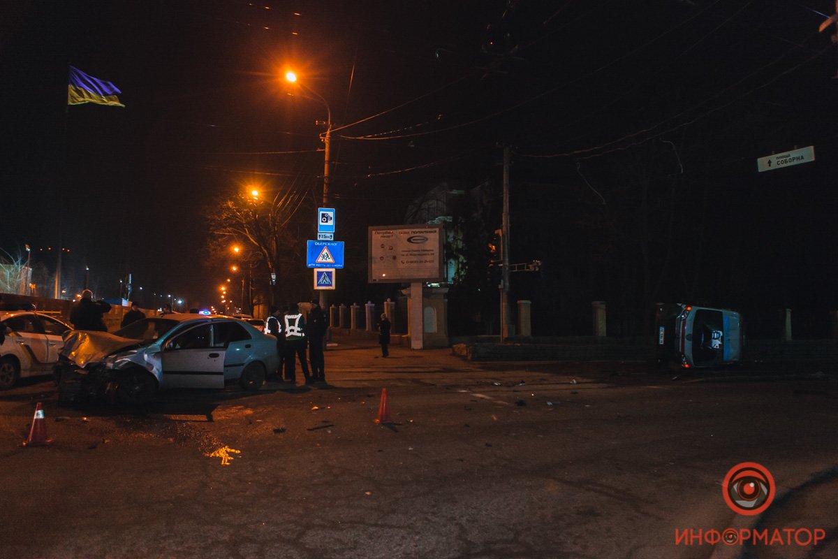 Авария произошла на пересечении проспектов Гагарина и Яворницкого 