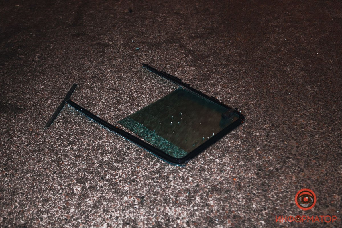 Вылетели стекла