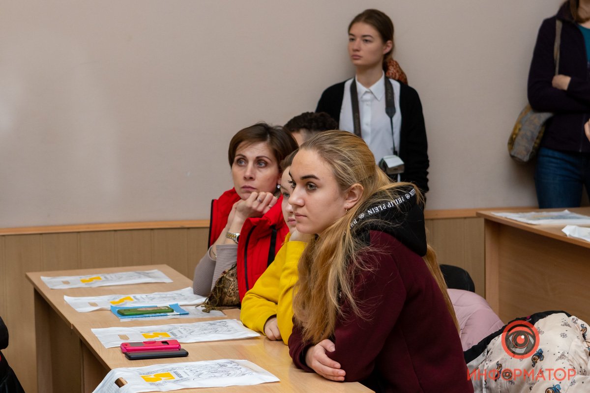 В Днепре Interpipe и "Днепровская политехника" начали третий сезон обучения мехатронике для школьников 3