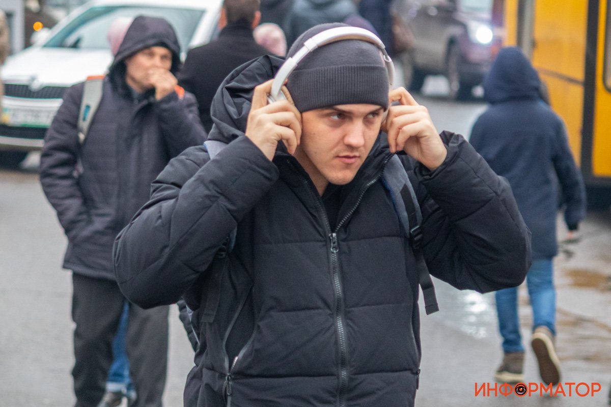 Включайте 107.3 Включайте 107.3