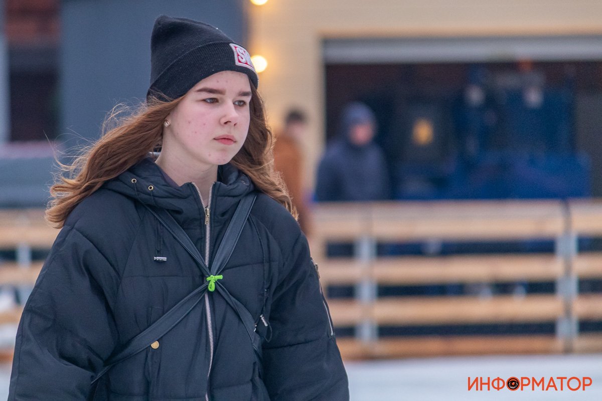 Задумалась Задумалась