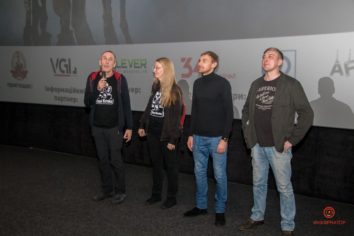 Однако каналы не горели желанием пускать его в эфир