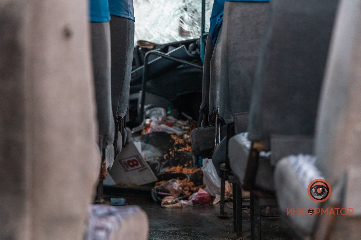 Предварительно, водитель Renault "подрезал" маршрутку