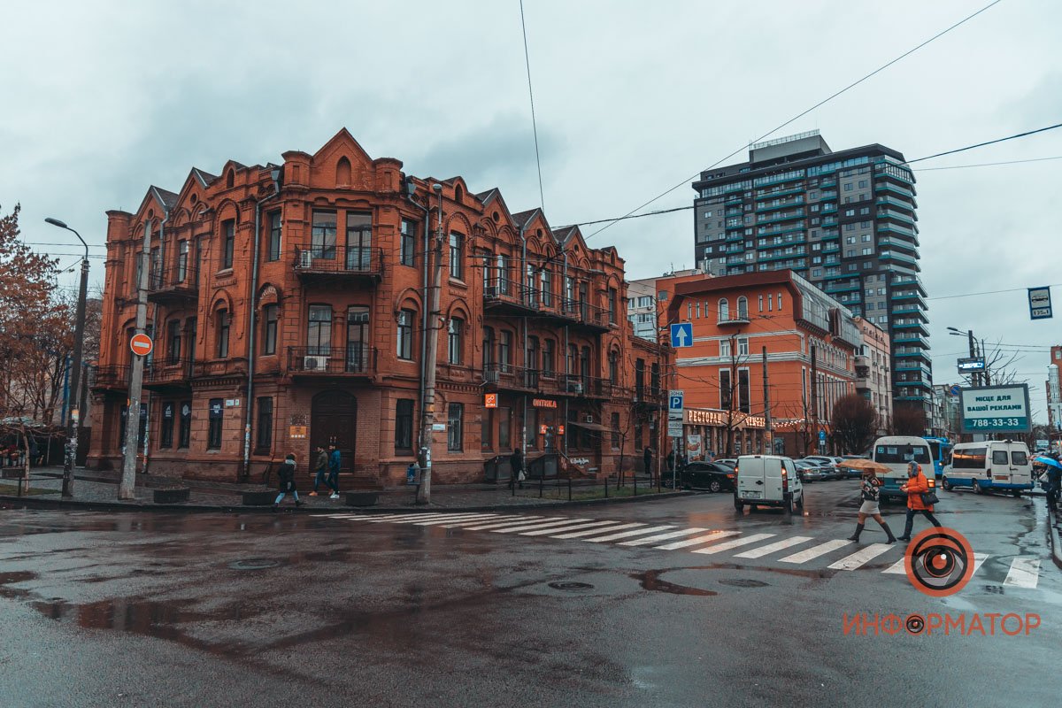 Хочется наблюдать за всем этим за окном и с чашкой кофе Хочется наблюдать за всем этим за окном и с чашкой кофе