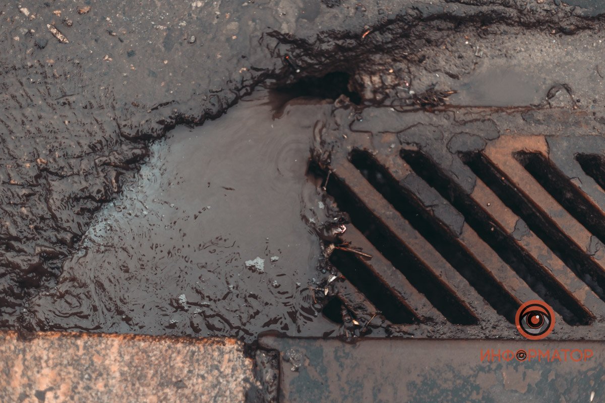 Убегает вода в недра земли Убегает вода в недра земли