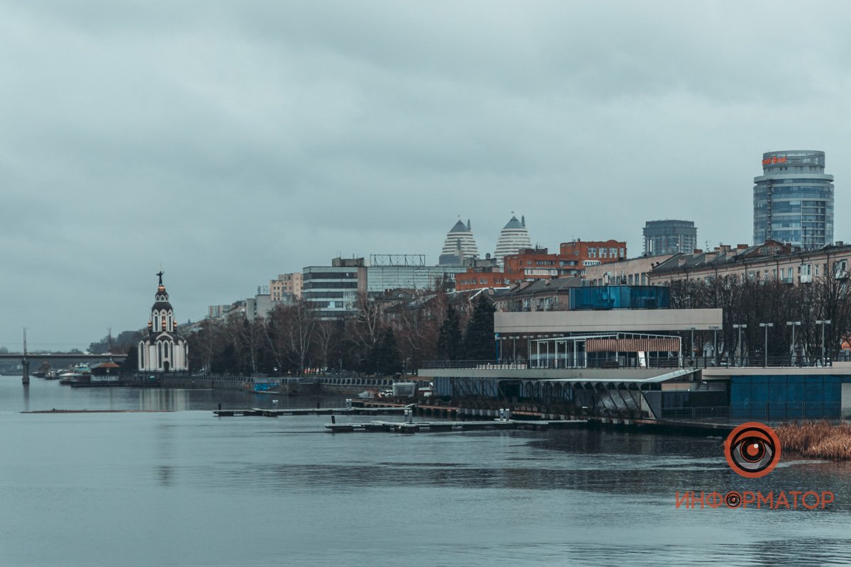 Река безгранична в кайме берегов Река безгранична в кайме берегов