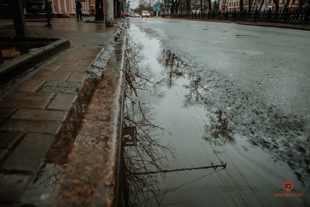 В принципе, вода - это почти лед, поэтому Гидрометцентр не совсем и обманул :) В принципе, вода - это почти лед, поэтому Гидрометцентр не совсем и обманул :)