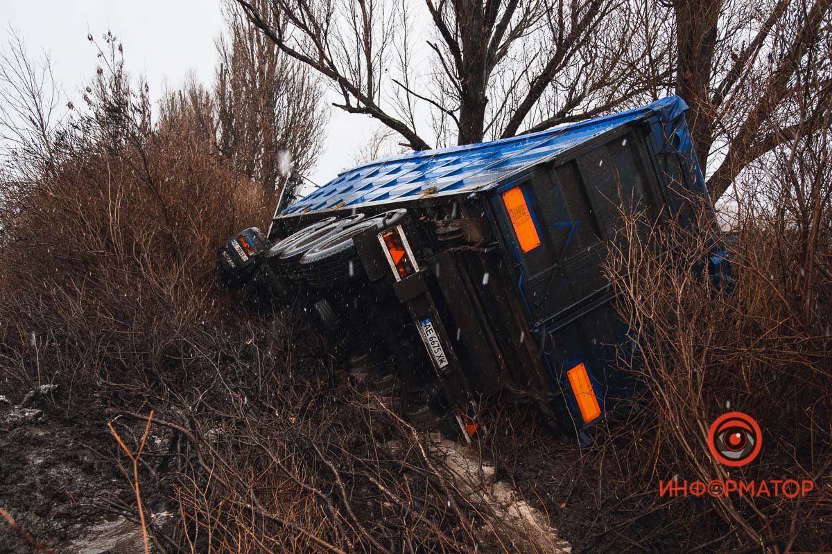 Днепр накрыла непогода: что происходит в городе и области во время снегопада 10