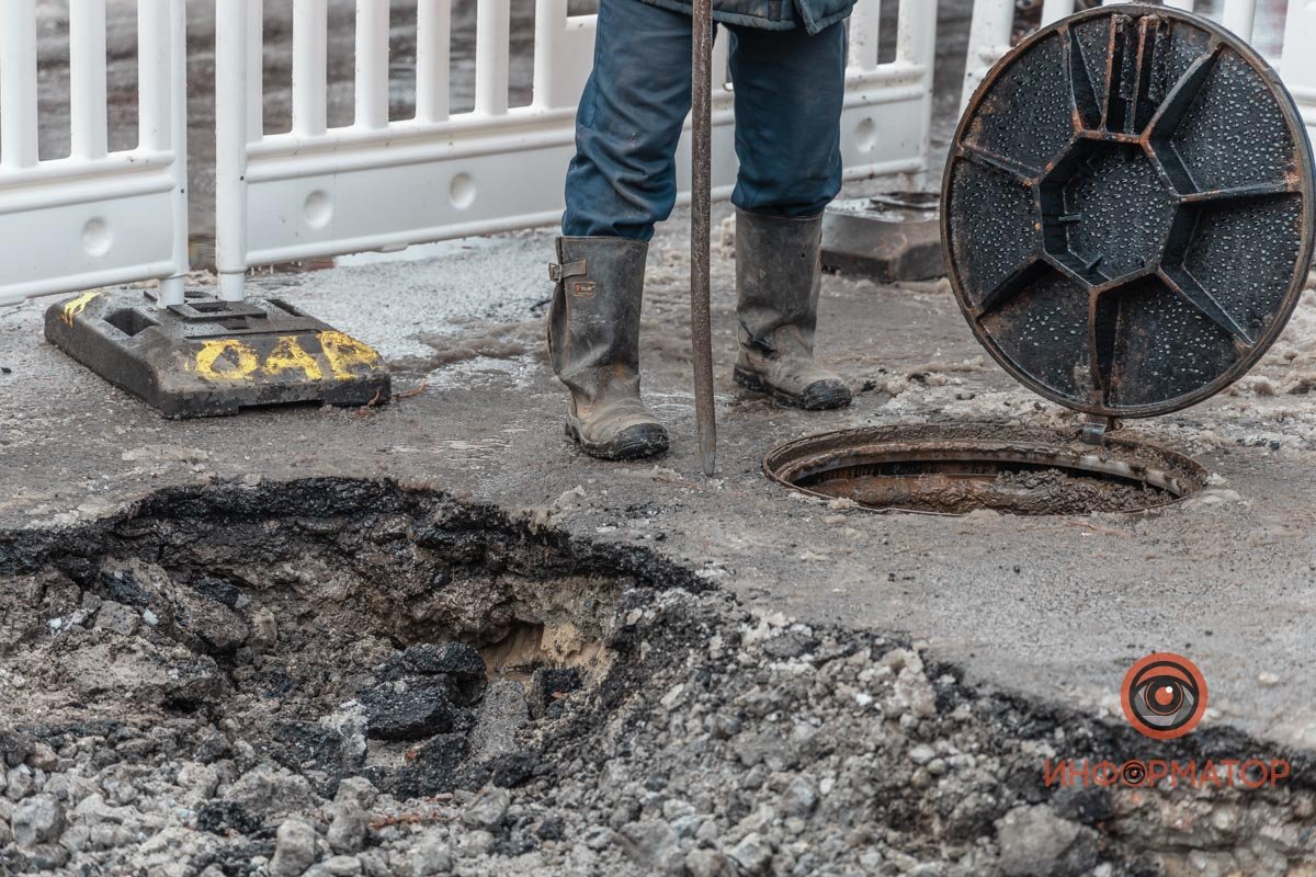 На месте работают коммунальщики На месте работают коммунальщики